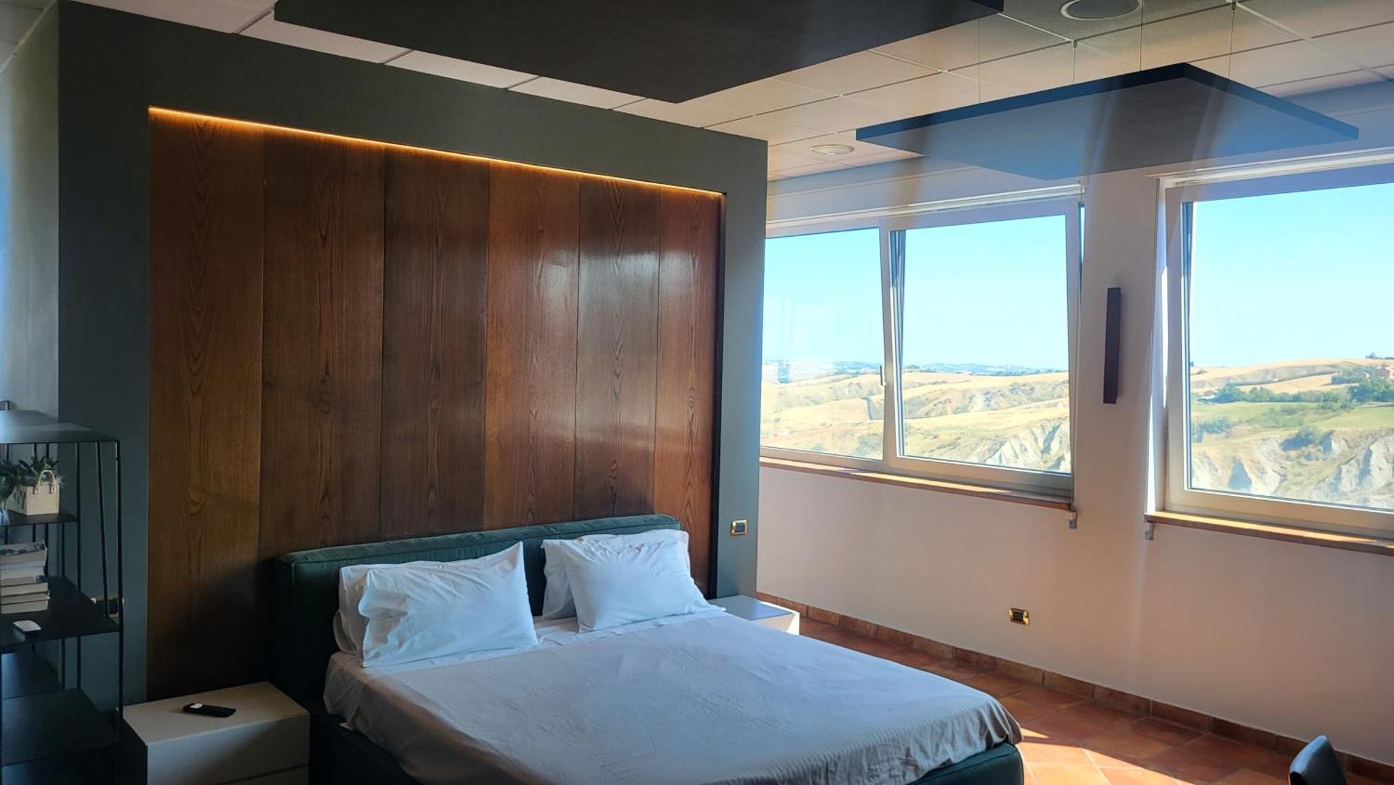 Bellavista Suite Spa Staffolo Esterno foto