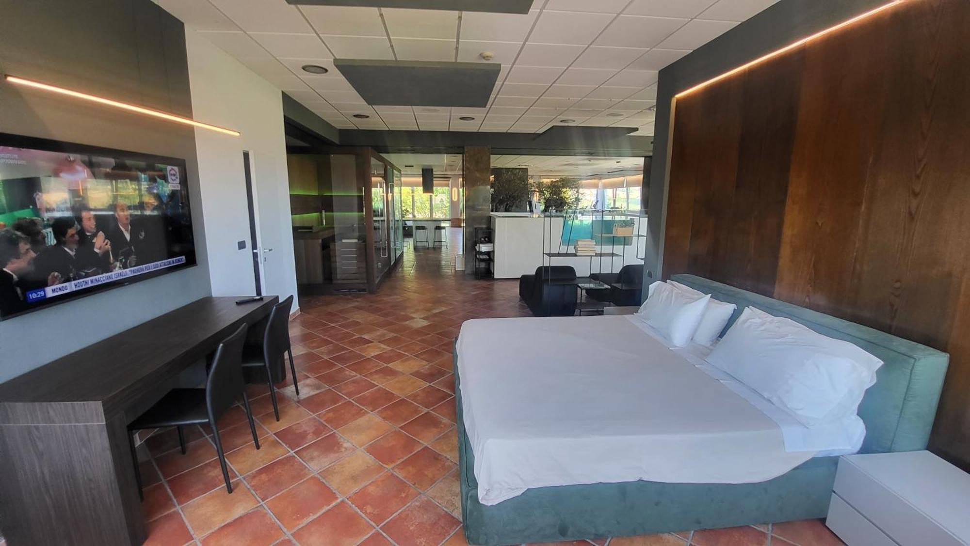 Bellavista Suite Spa Staffolo Esterno foto