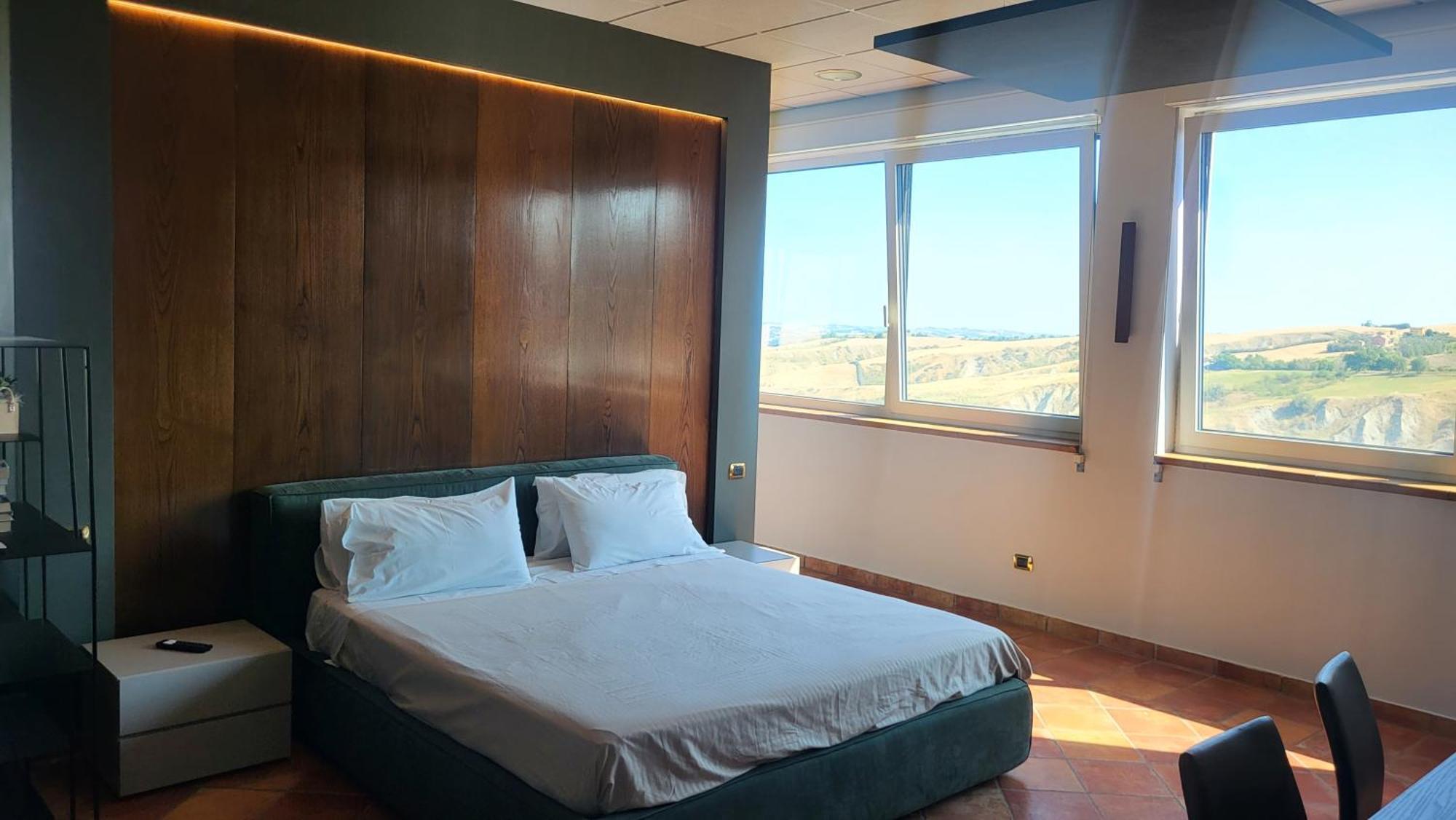 Bellavista Suite Spa Staffolo Esterno foto